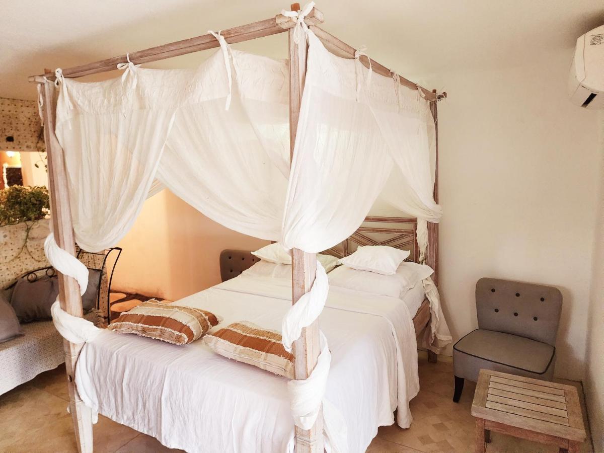 Perle Stone Studio- Bed And Breakfast Simpson Bay Bagian luar foto
