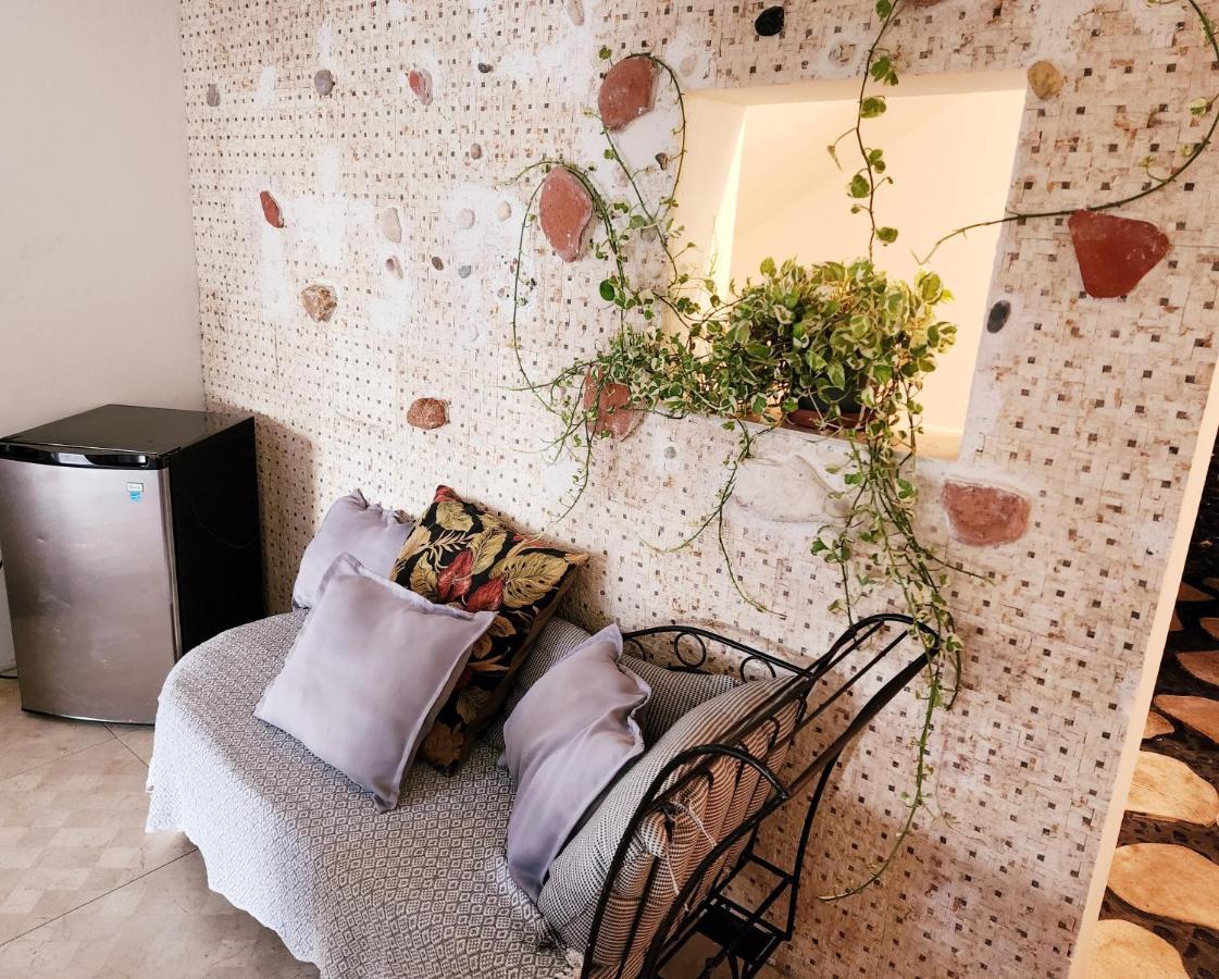 Perle Stone Studio- Bed And Breakfast Simpson Bay Bagian luar foto